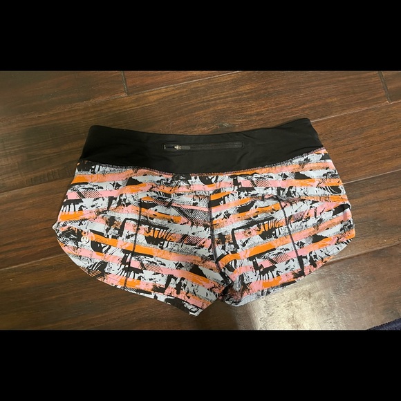 Lululemon 2.5in Speed Up short multi color - Picture 2 of 4